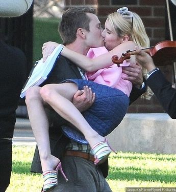 photo news-00099853-emma-roberts-and-glen-powell-filming-scream-queens-season-2_zpskuwtdpsn.jpg