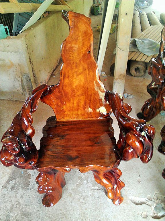 Bộ Bàn ghế bằng Gốc gỗ Gõ Mật đẹp và độc - 7